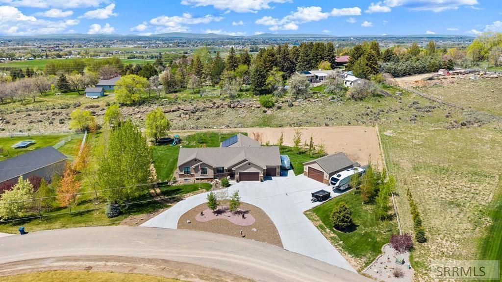5465 Rio Seco Drive Idaho Falls, ID 83406 - Photo 2 of 47