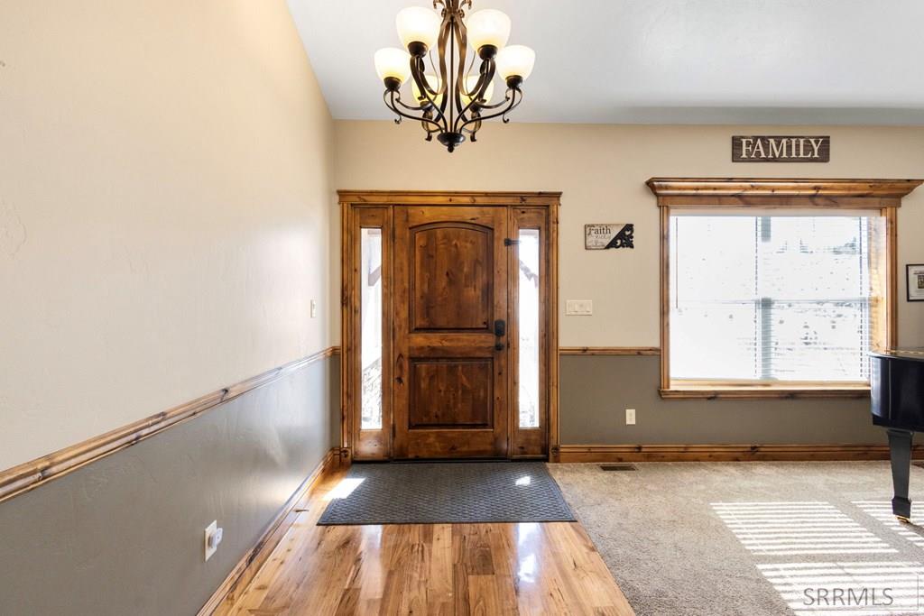 5465 Rio Seco Drive Idaho Falls, ID 83406 - Photo 8 of 47