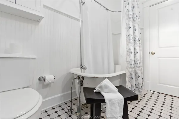 $364,900 | 705 South Bryan Avenue, Bryan, TX 77803