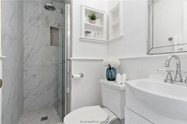 $364,900 | 705 South Bryan Avenue, Bryan, TX 77803