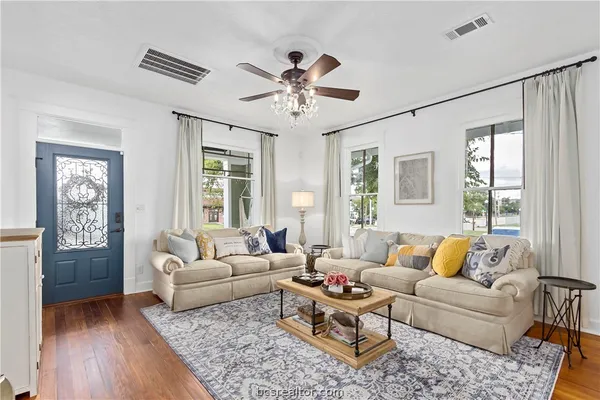 $364,900 | 705 South Bryan Avenue, Bryan, TX 77803