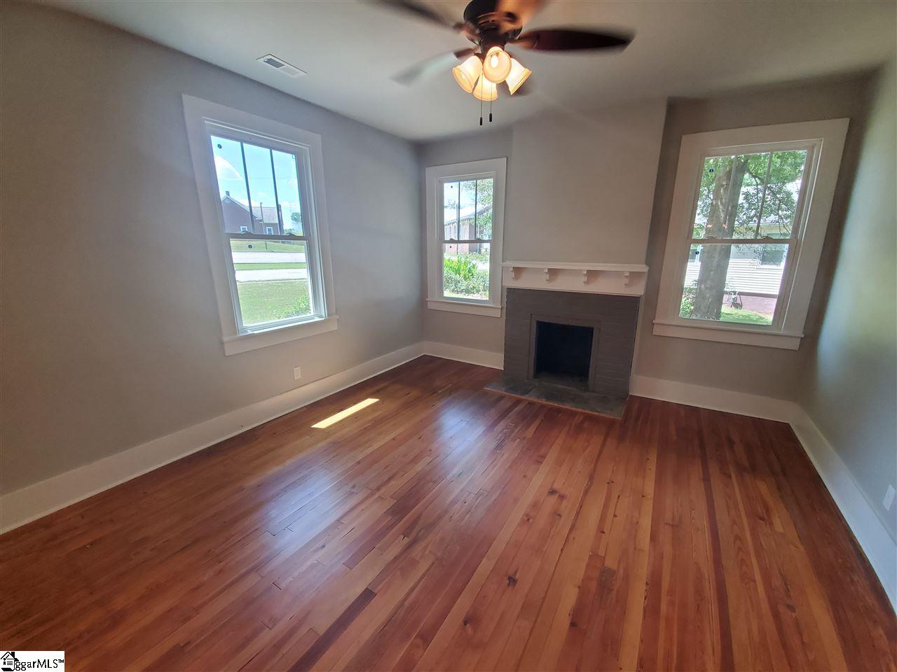 112 Whitney Street Slater, SC 29683 - Photo 6 of 22 Gallery Image 6