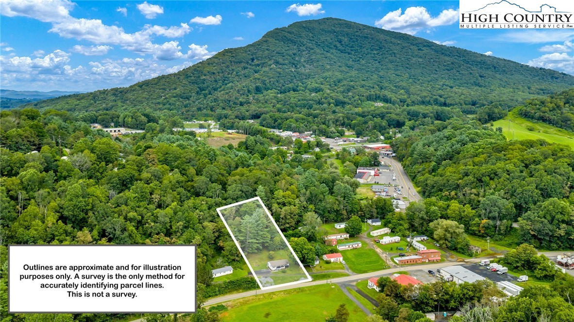 358 Dogget Road West Jefferson, NC 28694 - Photo 2 of 41 a view of a back yard