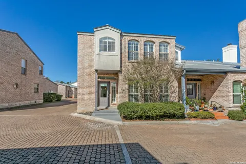 $379,000 | 158 Oakwell Farms Parkway, Unit 158, San Antonio, TX 78218
