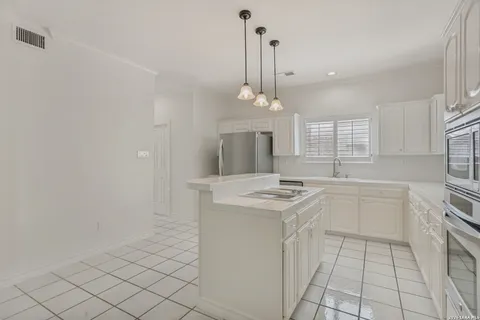$395,000 | 158 Oakwell Farms Parkway, Unit 158, San Antonio, TX 78218