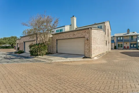 $395,000 | 158 Oakwell Farms Parkway, Unit 158, San Antonio, TX 78218