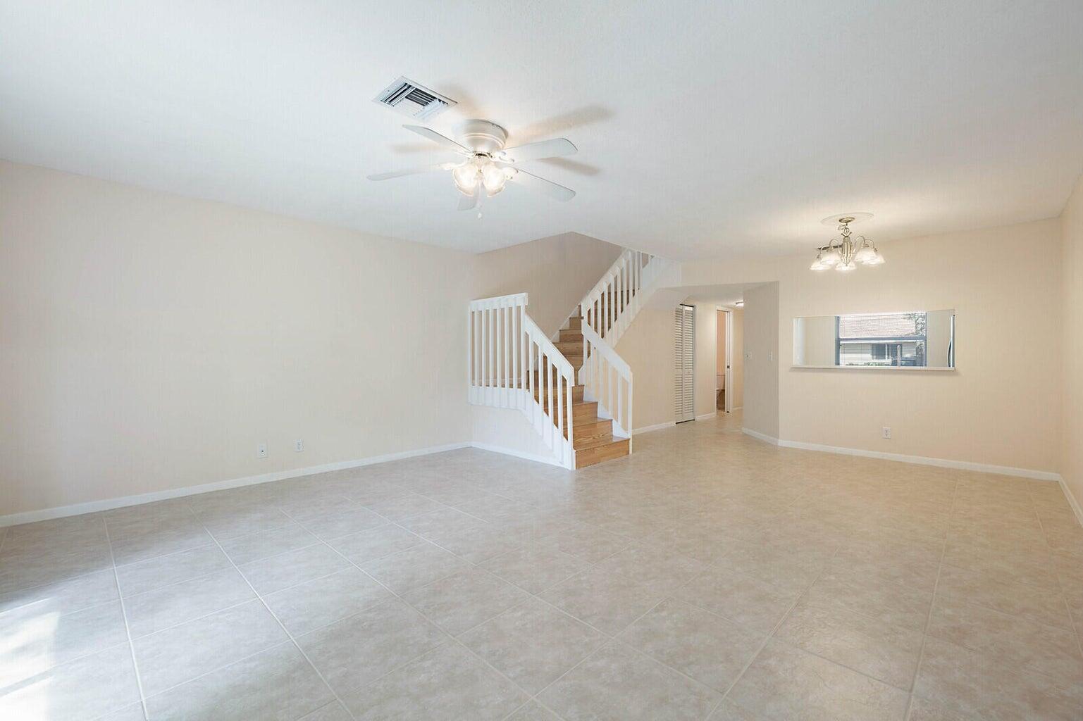 6384 Boca Circle Boca Raton, FL 33433 - Photo 11 of 34 Great Room