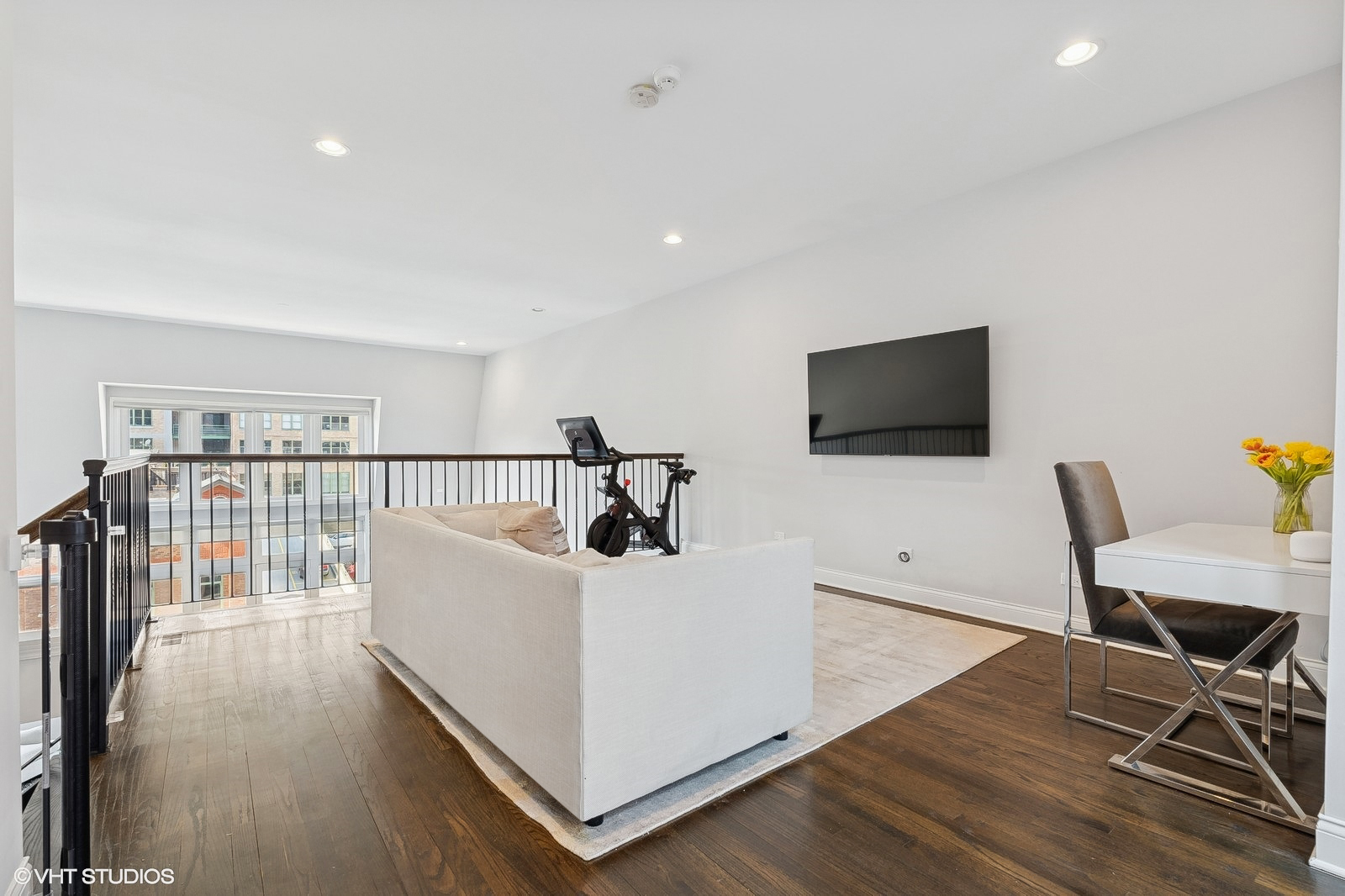 29 North Morgan Street, Unit PH Chicago, IL 60607 - Photo 18 of 23 Gallery Image 18