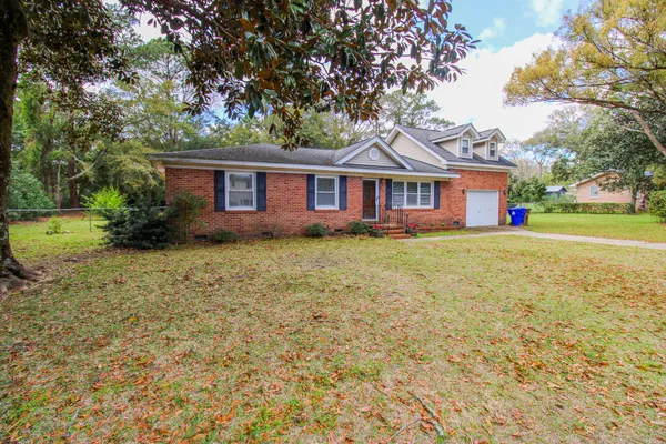 $3,150 | 749 Fort Sumter Drive, Charleston, SC 29412