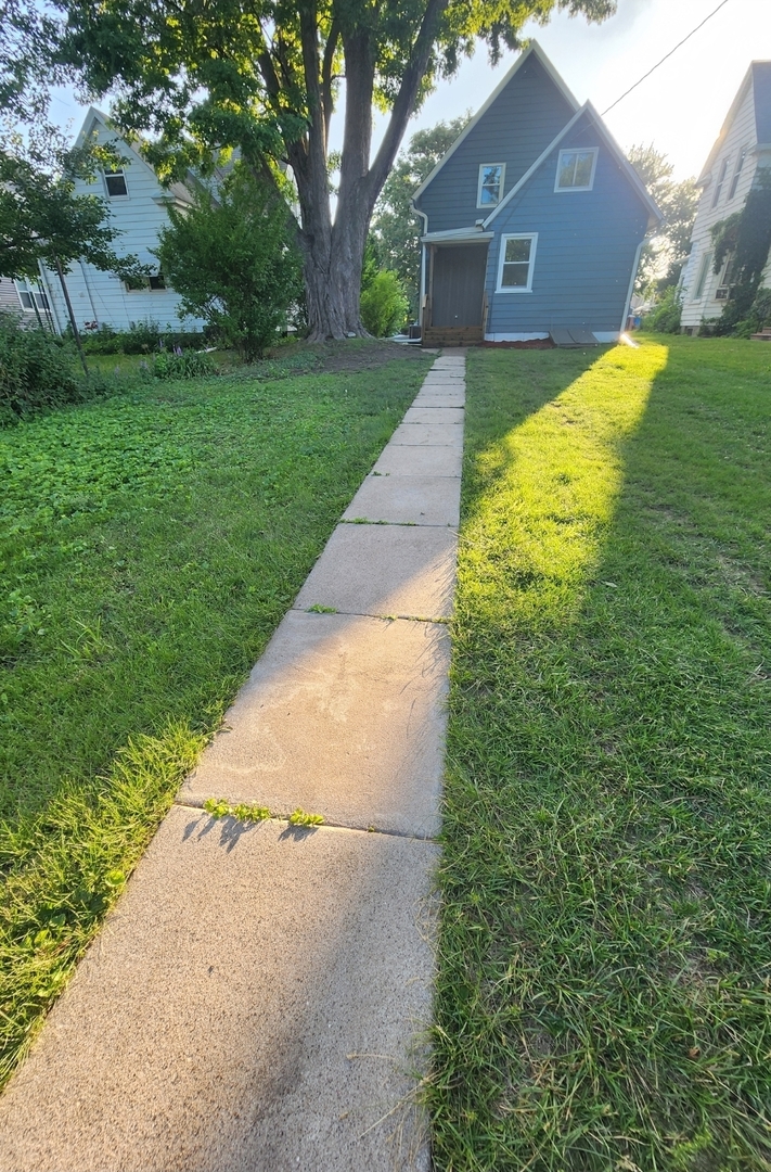 1718 11th Street Moline, IL 61265 - Photo 3 of 30