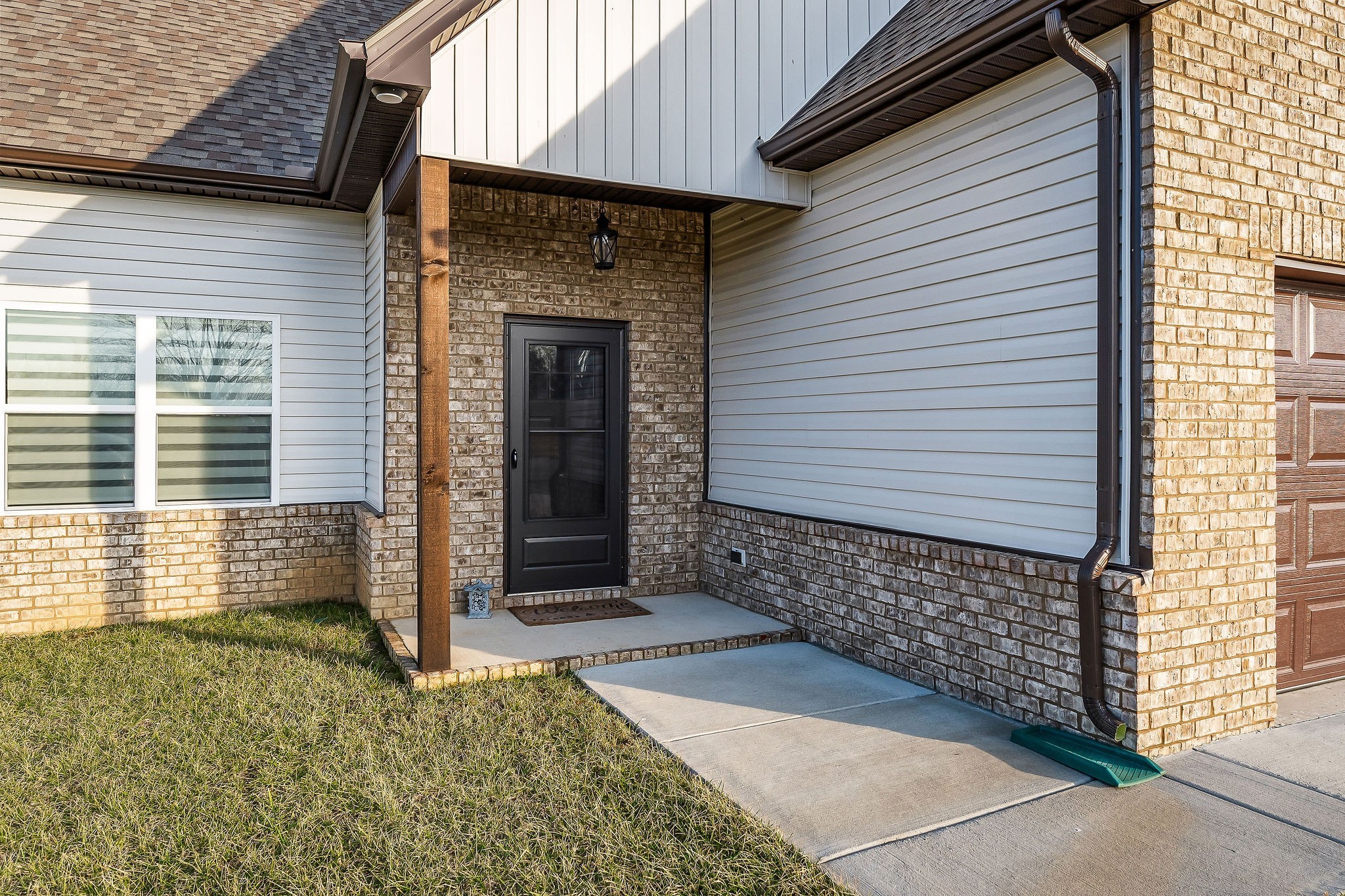 235 Villa Street Smithville, TN 37166 - Photo 2 of 35