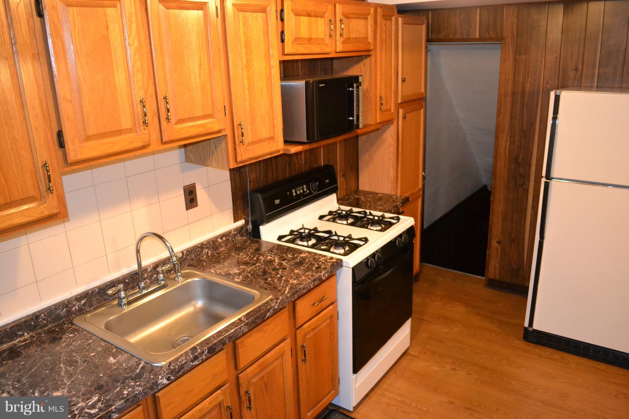 226 West Meadow Road Baltimore, MD 21225 - Photo 6 of 21 Updated Kitchen