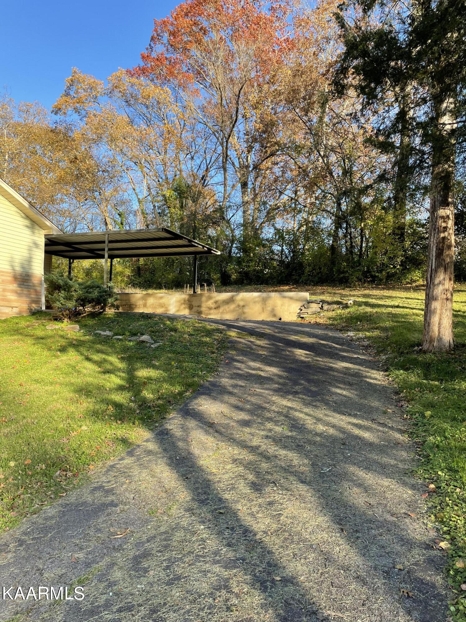 108 California Avenue Oak Ridge, TN 37830 - Photo 3 of 47 CAE4DDD9-26CF-4944-A2C5-9727FD596E9E