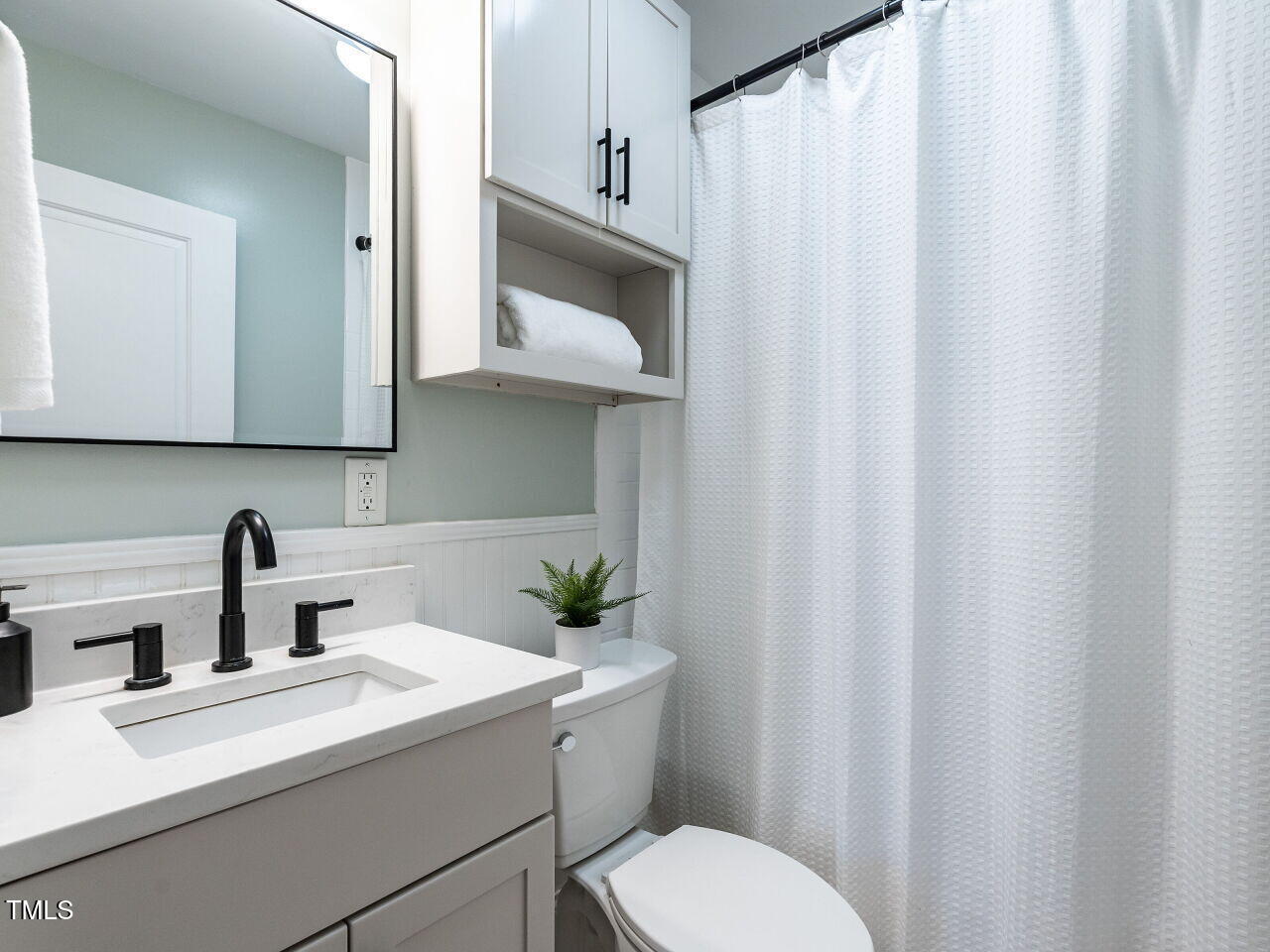 1510 Hanover Street Raleigh, NC 27608 - Photo 16 of 22 022-1280x960-bathroom