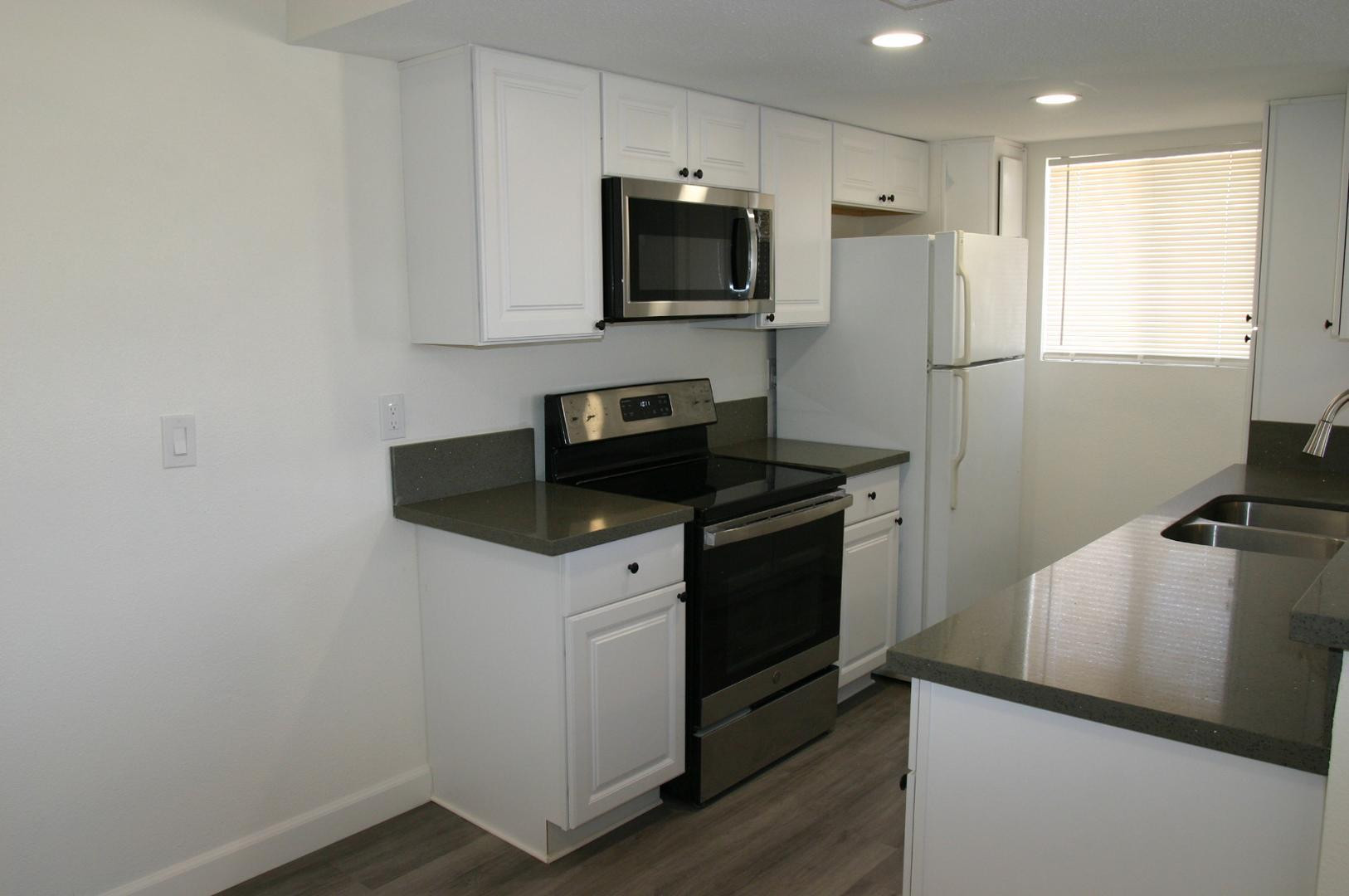 860 East Brown Road, Unit 7 Mesa, AZ 85203 - Photo 2 of 35 Photo #13
