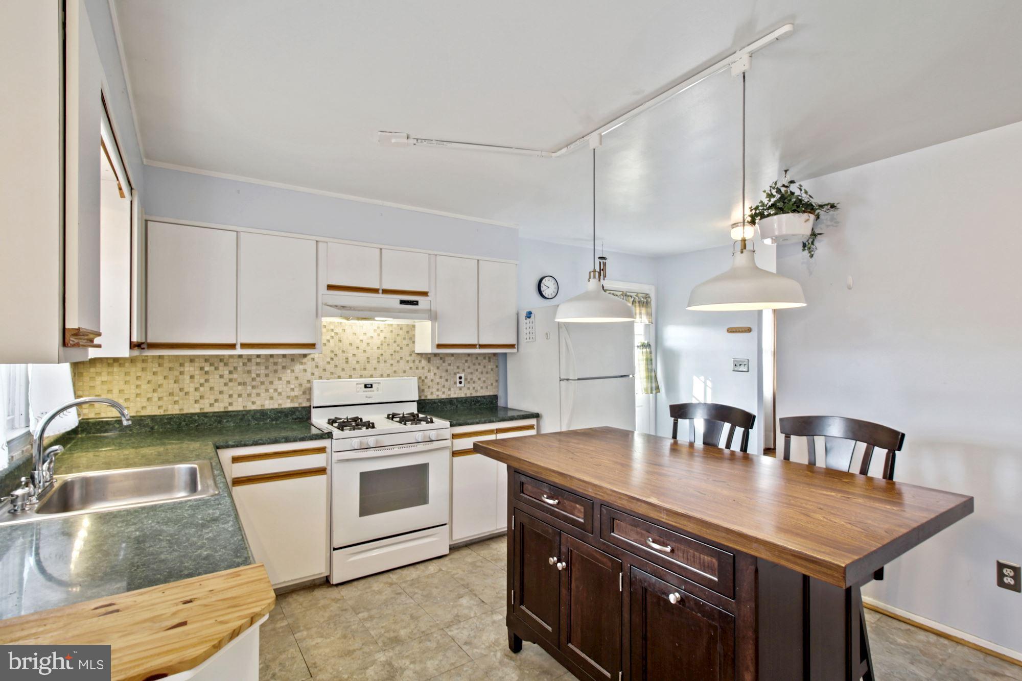 4601 Vicky Road Baltimore, MD 21236 - Photo 16 of 51 Kitchen