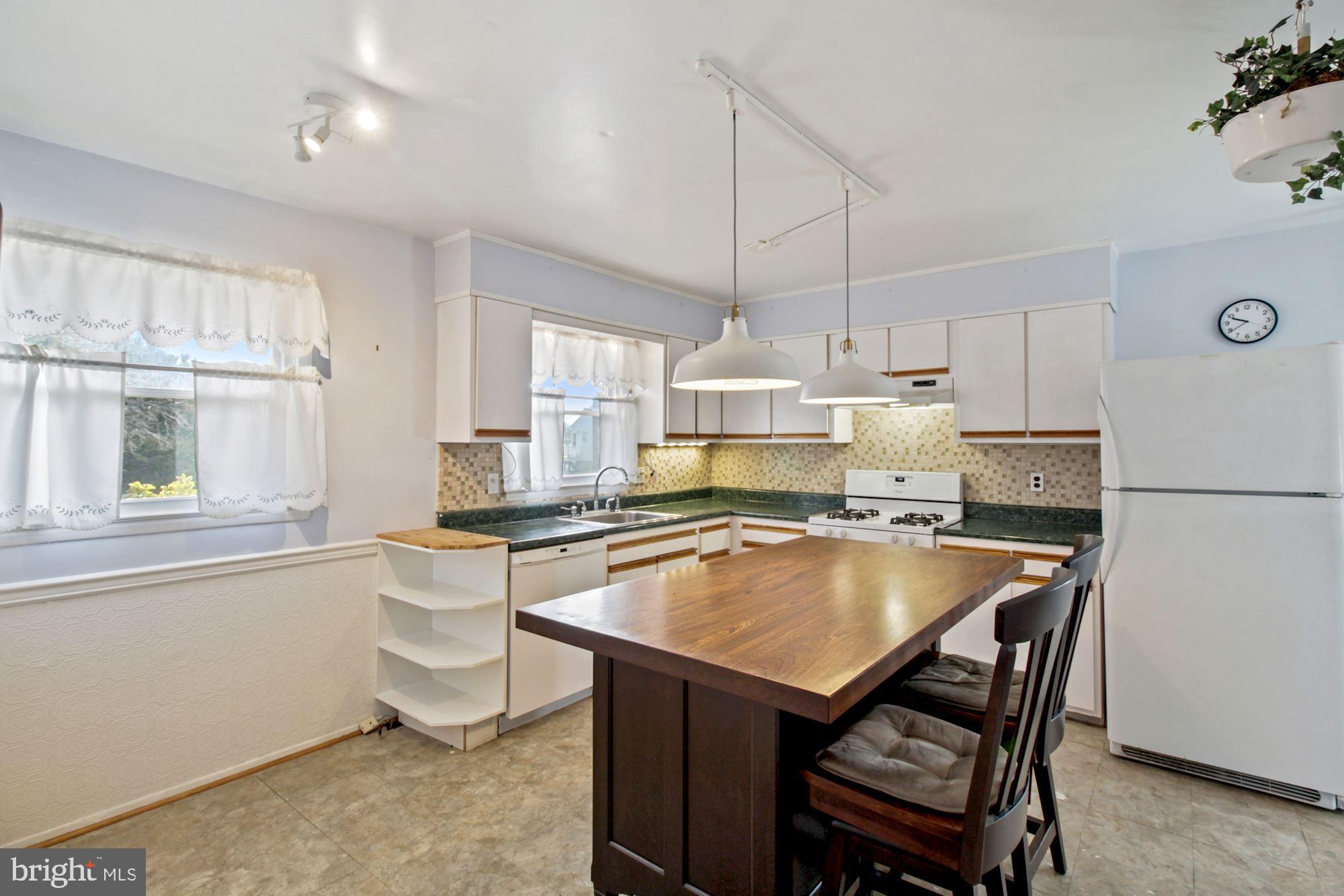 4601 Vicky Road Baltimore, MD 21236 - Photo 17 of 51 Kitchen