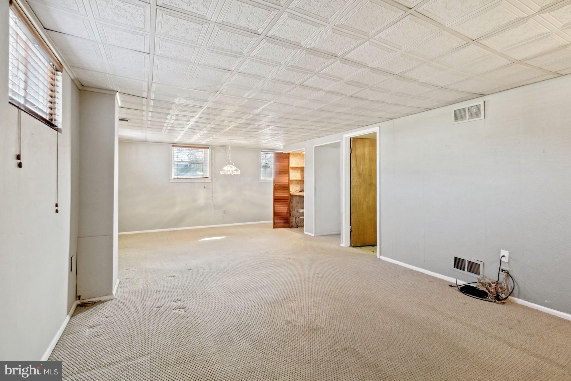 4601 Vicky Road Baltimore, MD 21236 - Photo 30 of 51 Family Room