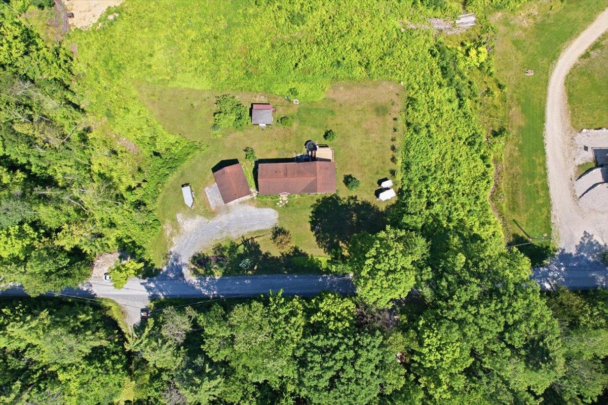 1253 Old West Road Arlington, VT 05250 - Photo 3 of 38