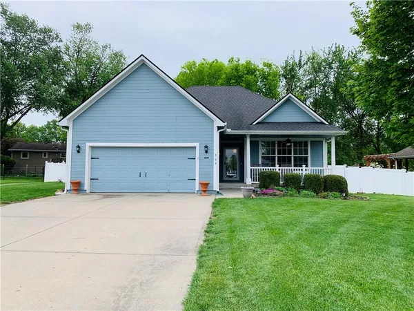 $314,900 | 209 Lookout, Buckner, MO 64016