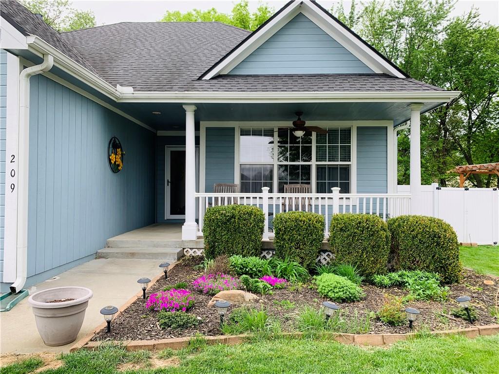 209 Lookout Buckner, MO 64016 - Photo 3 of 55