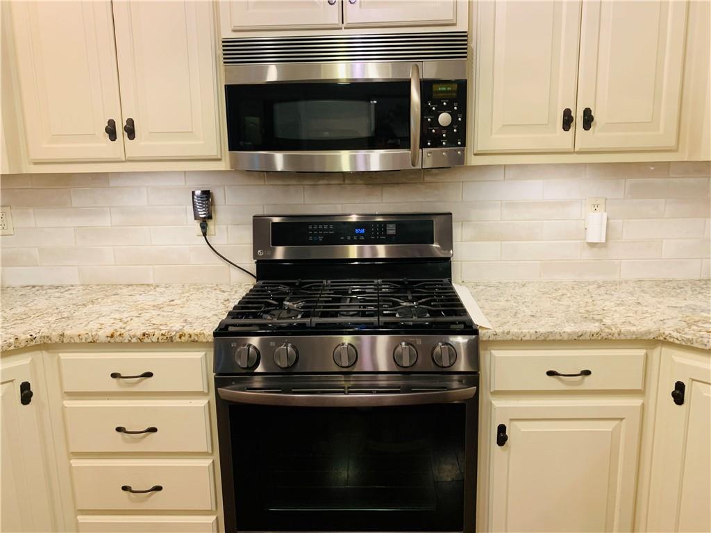 209 Lookout Buckner, MO 64016 - Photo 9 of 55