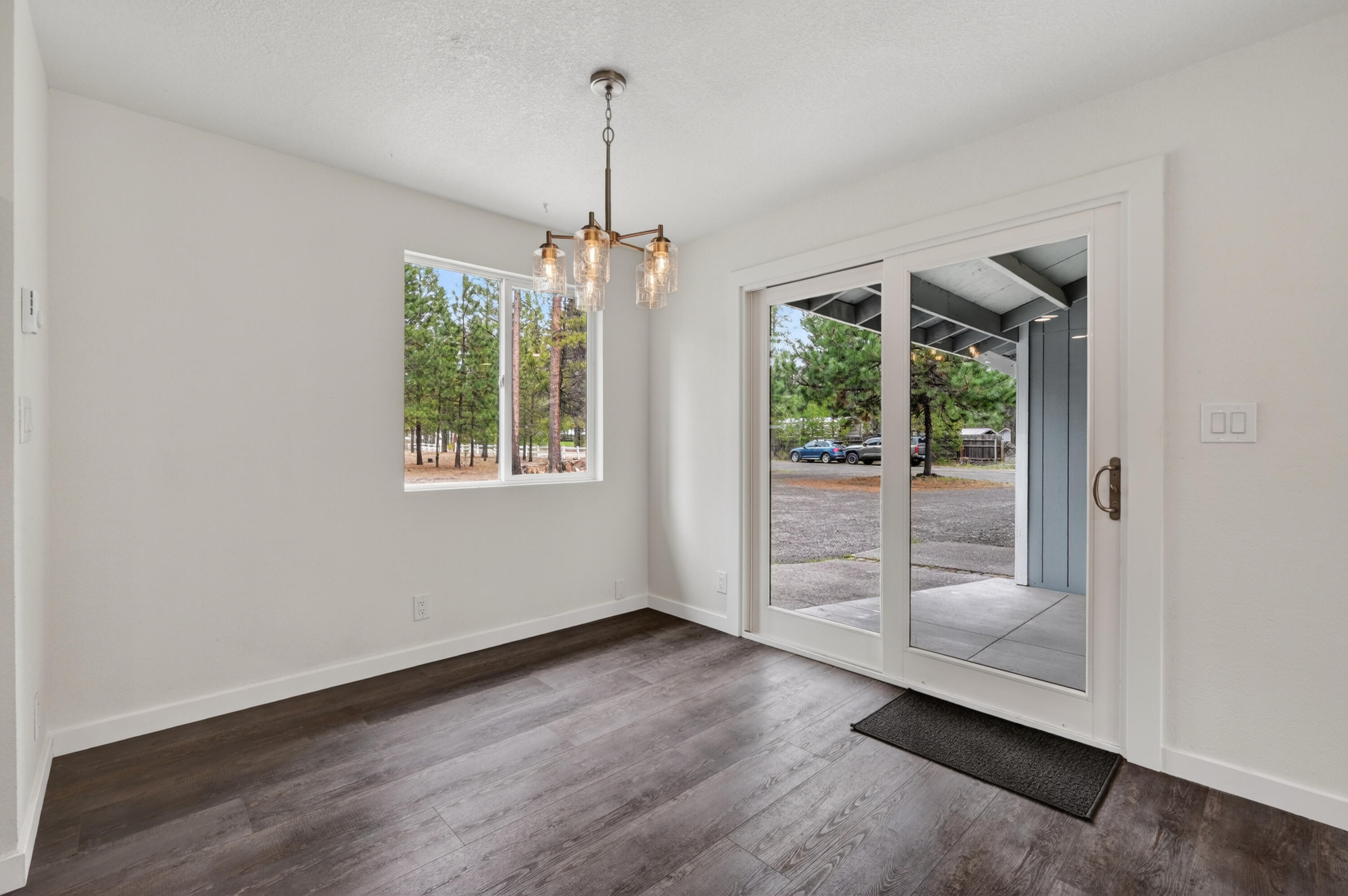 51448 Cedar Road La Pine, OR 97739 - Photo 9 of 46