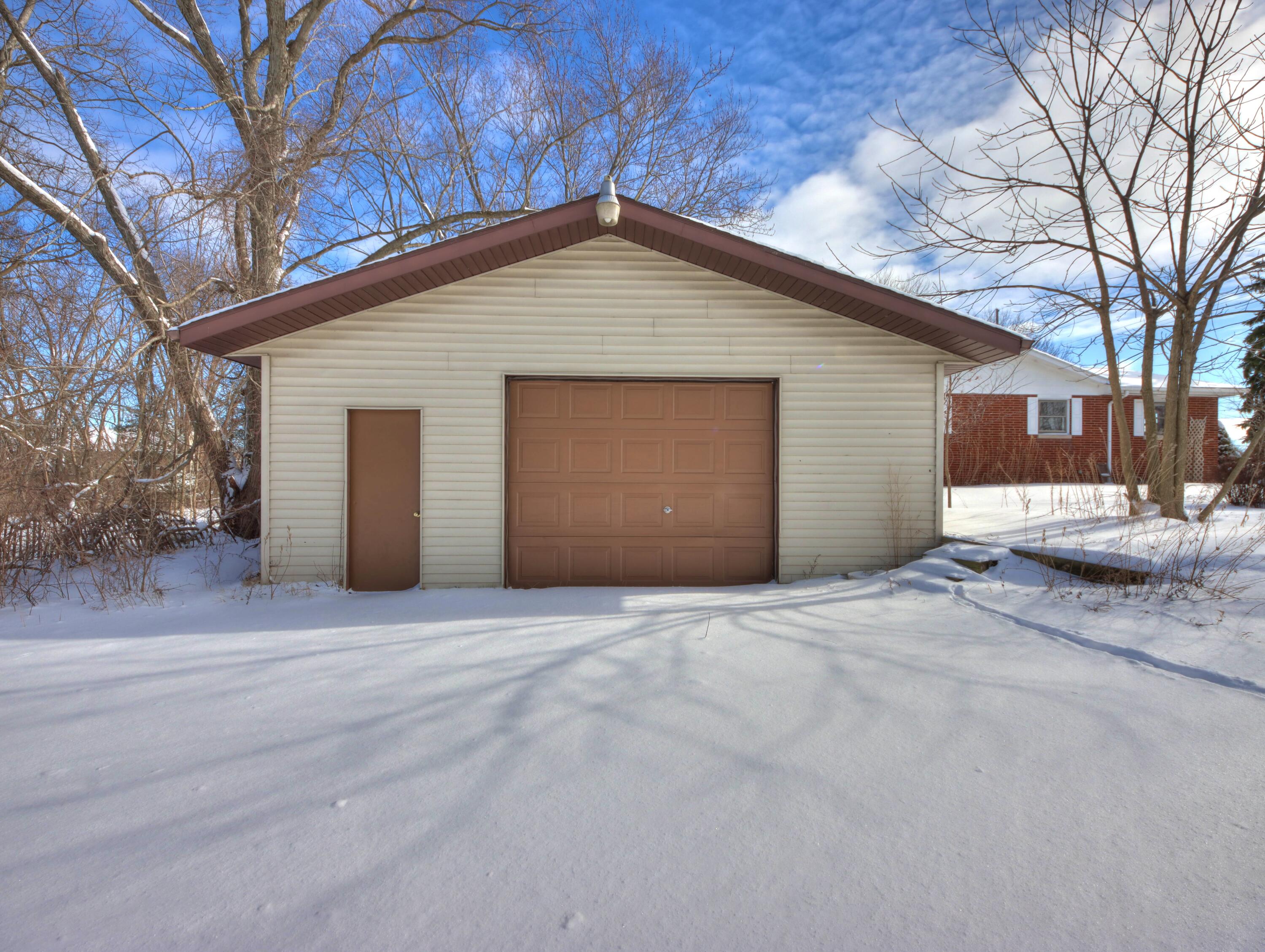 8343 West Pahs Road Michigan City, IN 46360 - Photo 30 of 31 3000x2259