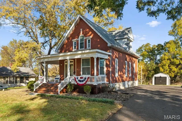 $205,000 | 31 South 97th Street, Belleville, IL 62223