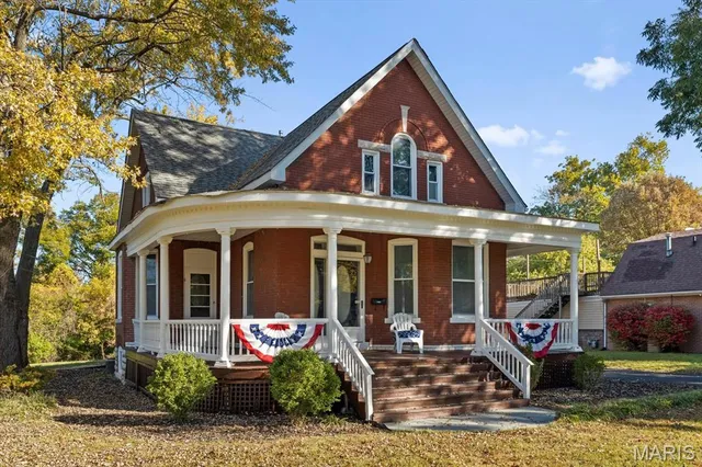 $205,000 | 31 South 97th Street, Belleville, IL 62223