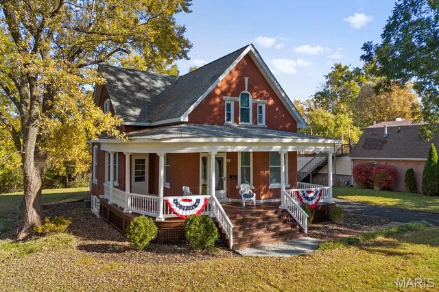 $205,000 | 31 South 97th Street, Belleville, IL 62223