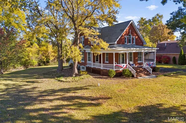 $205,000 | 31 South 97th Street, Belleville, IL 62223