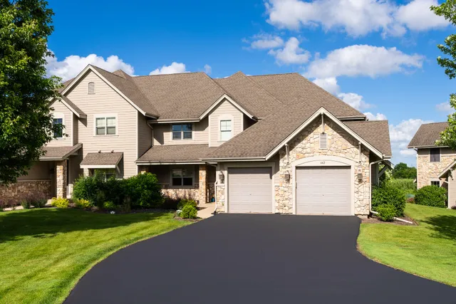 $685,000 | 642 Eagleton Drive, Unit 5528, Geneva, WI 53147