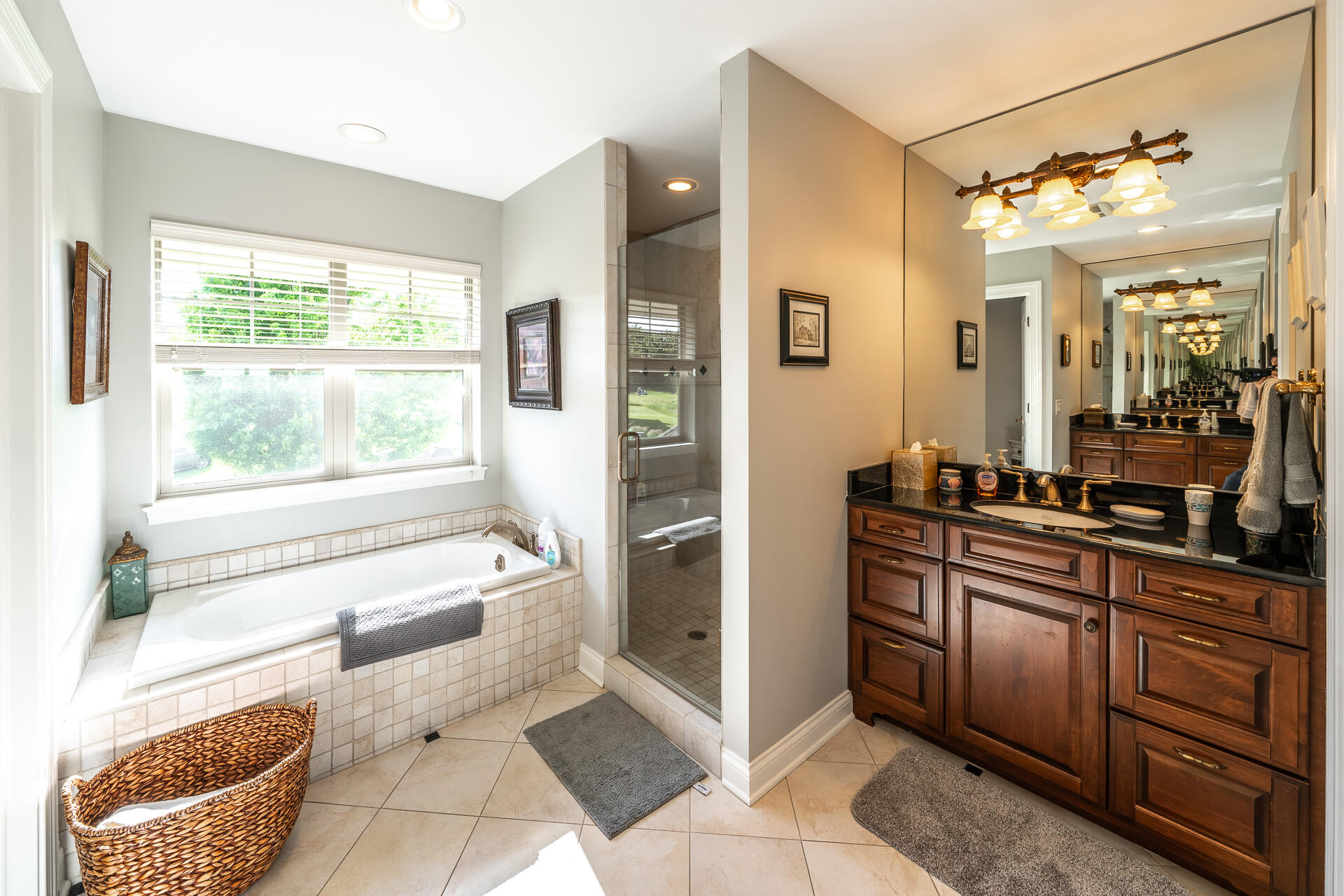 642 Eagleton Drive, Unit 5528 Geneva, WI 53147 - Photo 27 of 38 Full Bathroom 3