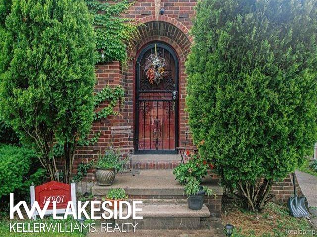 14901 Ashton Road Detroit, MI 48223 - Photo 3 of 32