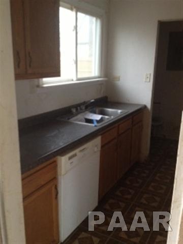 117 Radisson Road Marquette Heights, IL 61554 - Photo 4 of 5 Gallery Image 4