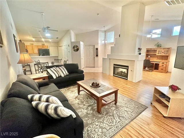$1,995 | 9708 Fionna Lane, Unit 101, Las Vegas, NV 89129