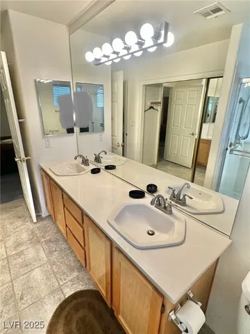 $1,995 | 9708 Fionna Lane, Unit 101, Las Vegas, NV 89129