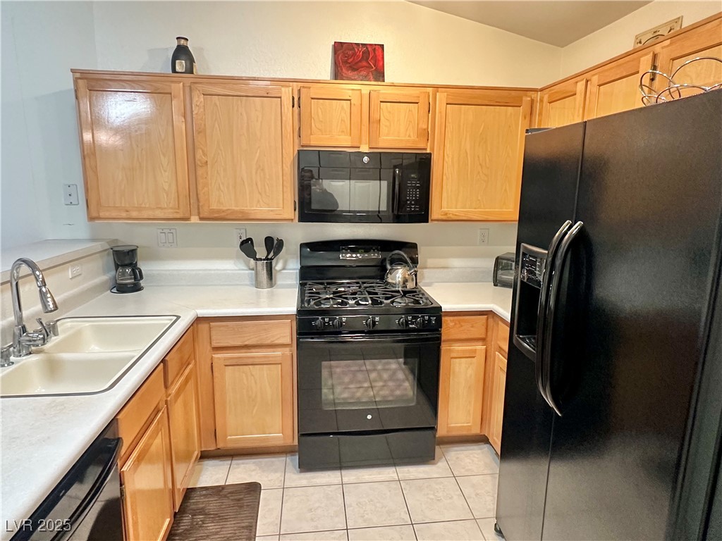 9708 Fionna Lane, Unit 101 Las Vegas, NV 89129 - Photo 4 of 25