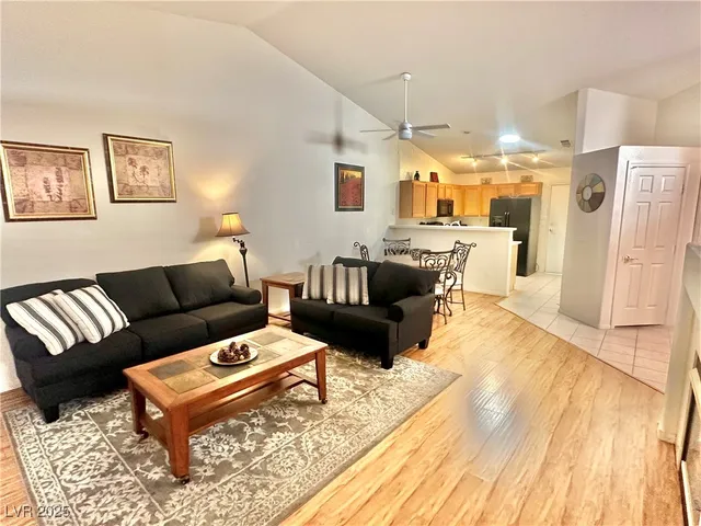 $1,995 | 9708 Fionna Lane, Unit 101, Las Vegas, NV 89129