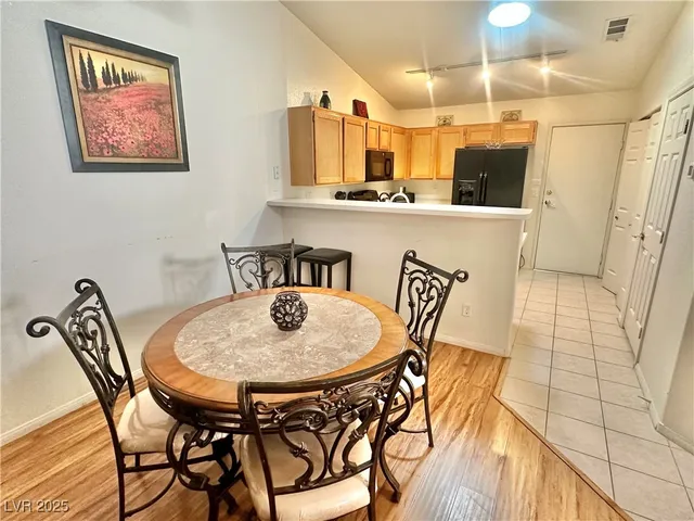 $1,995 | 9708 Fionna Lane, Unit 101, Las Vegas, NV 89129