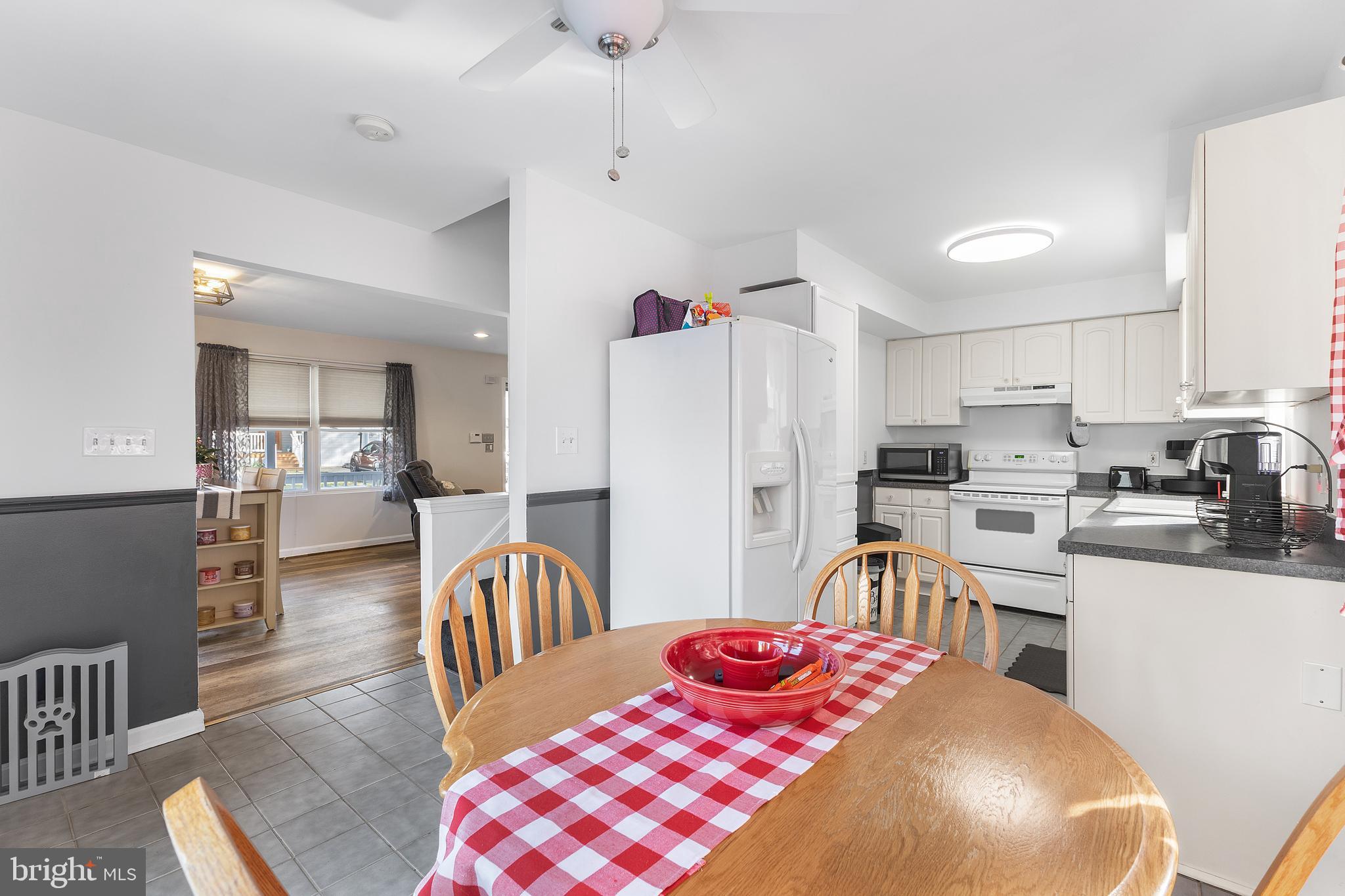 758 210th Street Pasadena, MD 21122 - Photo 13 of 53 Eat In Kitchen