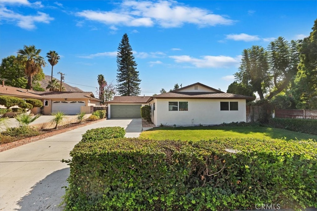 230 East Blaine Street Riverside, CA 92507 - Photo 9 of 47