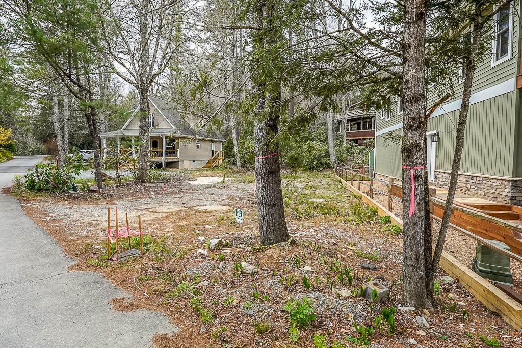 35 Pine Loop Newland, NC 28657 - Photo 1 of 12