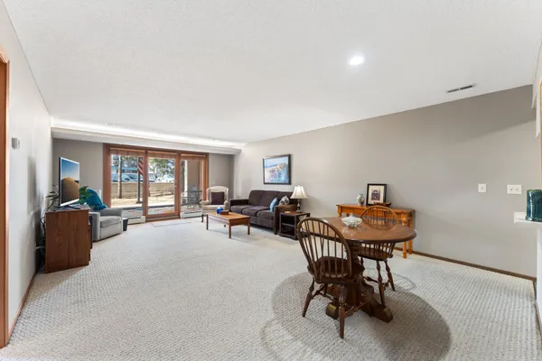 $194,000 | 14575 Burma Avenue West, Unit 101, Rosemount, MN 55068