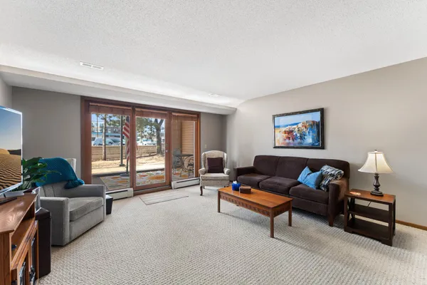 $194,000 | 14575 Burma Avenue West, Unit 101, Rosemount, MN 55068