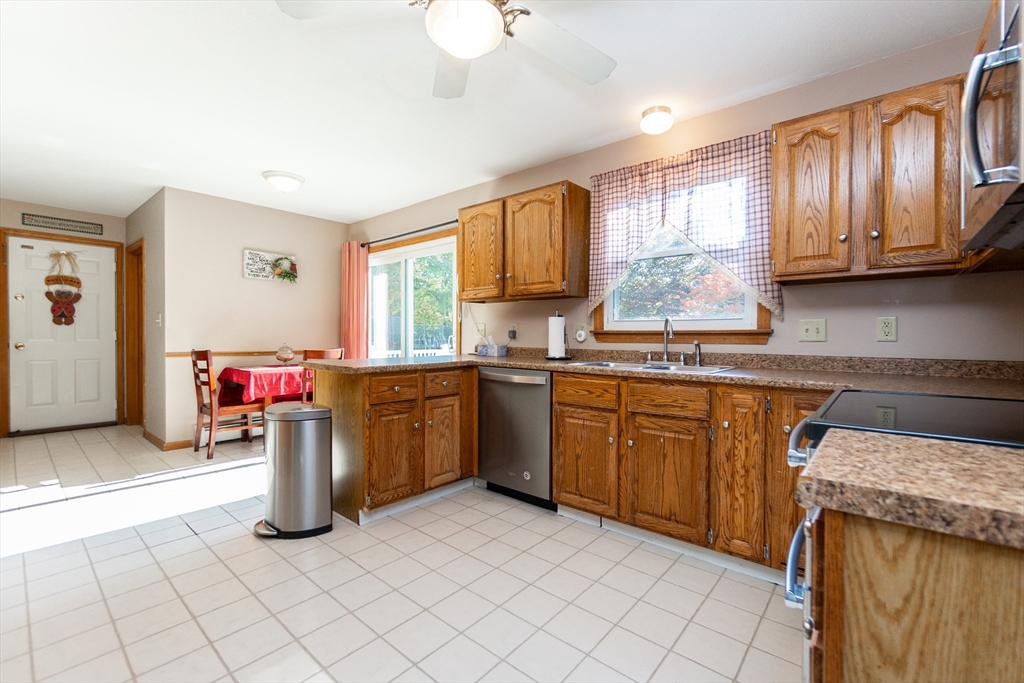 583 Elder Ballou Mtg House Road Woonsocket, RI 02895 - Photo 14 of 42 Gallery Image 14
