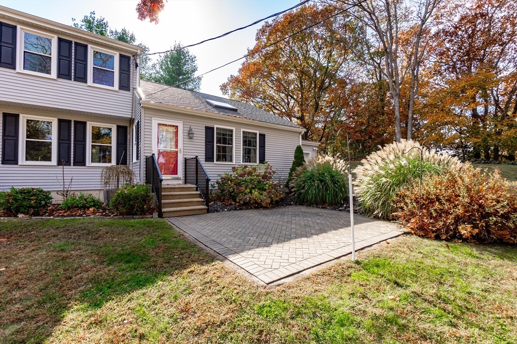 583 Elder Ballou Mtg House Road Woonsocket, RI 02895 - Photo 3 of 42 Gallery Image 3