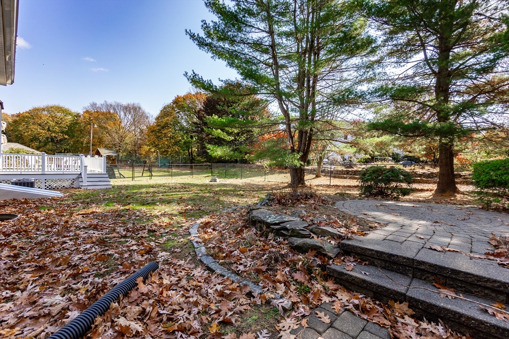 583 Elder Ballou Mtg House Road Woonsocket, RI 02895 - Photo 9 of 42 Gallery Image 9