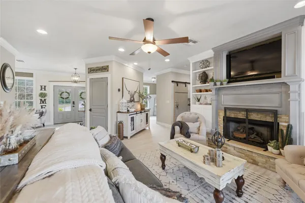 $899,000 | 305 Affleck Road, Brenham, TX 77833